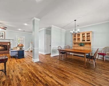 425 Chippendale Drive - Photo Thumbnail 11