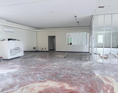 1201 W Reno Avenue - Photo Thumbnail 2