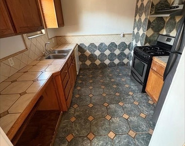 1410 Nw 25th Street - Photo Thumbnail 2