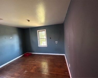 805 Nw 66 Street - Photo Thumbnail 6