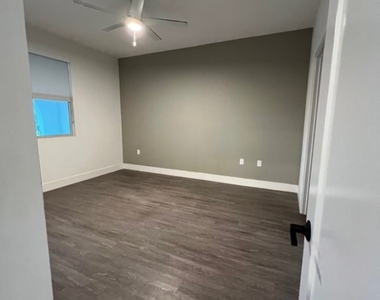 8016 Santa Fe Springs - Photo Thumbnail 28