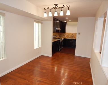 11834 Gilmore - Photo Thumbnail 6