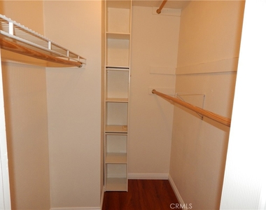 11834 Gilmore - Photo Thumbnail 16