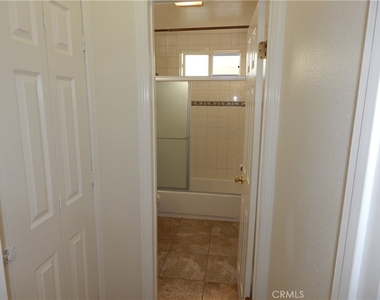 11834 Gilmore - Photo Thumbnail 21