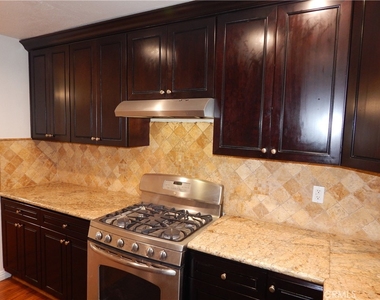 11834 Gilmore - Photo Thumbnail 10
