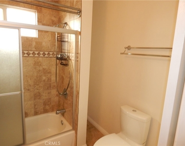 11834 Gilmore - Photo Thumbnail 15