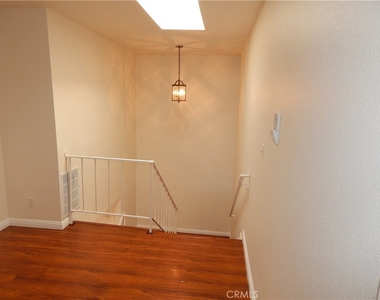 11834 Gilmore - Photo Thumbnail 19