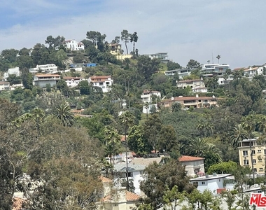 7250 Franklin Avenue - Photo Thumbnail 21