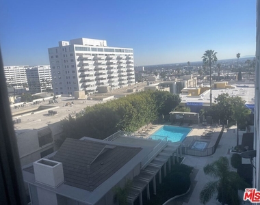 7250 Franklin Avenue - Photo Thumbnail 29