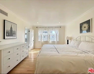 429 Ocean Ave - Photo Thumbnail 12
