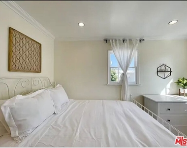 429 Ocean Ave - Photo Thumbnail 2