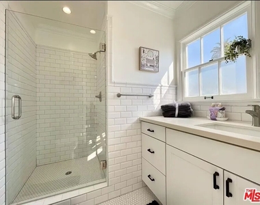 429 Ocean Ave - Photo Thumbnail 1