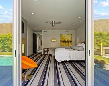 1175 Los Robles Drive - Photo Thumbnail 32