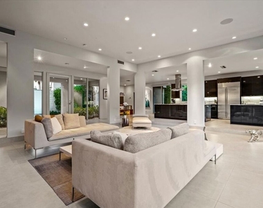 1175 Los Robles Drive - Photo Thumbnail 13