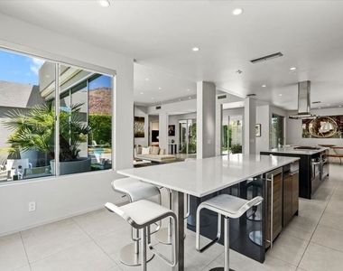1175 Los Robles Drive - Photo Thumbnail 18