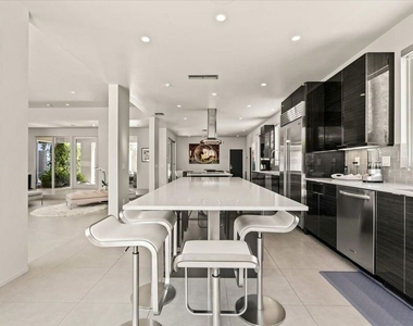 1175 Los Robles Drive - Photo Thumbnail 19