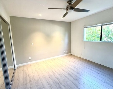 1237 N Ogden Drive - Photo Thumbnail 7