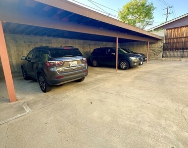 1237 N Ogden Drive - Photo Thumbnail 10