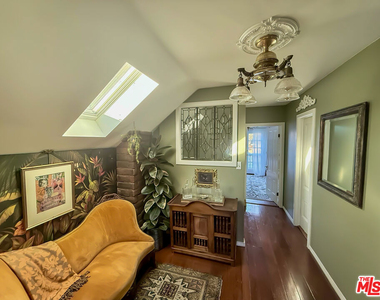 370 Main Street - Photo Thumbnail 19