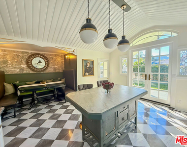 370 Main Street - Photo Thumbnail 12