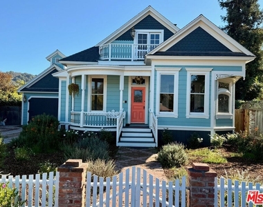 370 Main Street - Photo Thumbnail 1