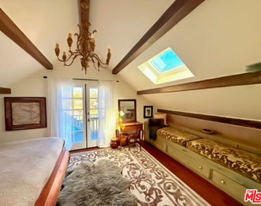 370 Main Street - Photo Thumbnail 14
