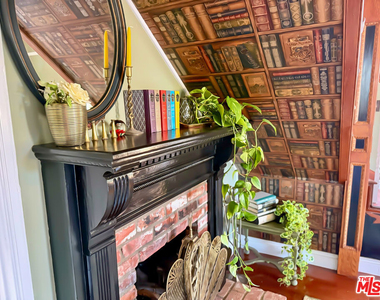 370 Main Street - Photo Thumbnail 9