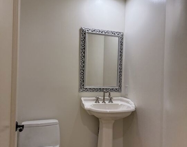 137 S Spalding Drive - Photo Thumbnail 15