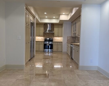 137 S Spalding Drive - Photo Thumbnail 5