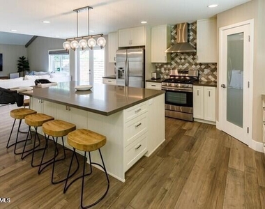 3287 Sierra Drive - Photo Thumbnail 10