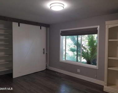 3287 Sierra Drive - Photo Thumbnail 21