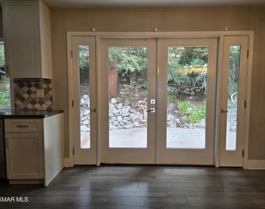 3287 Sierra Drive - Photo Thumbnail 11