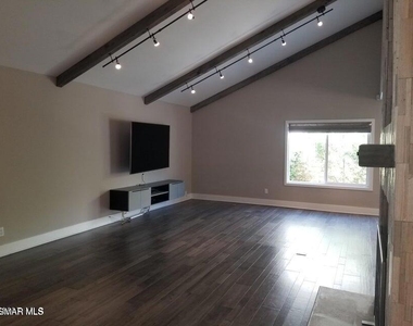 3287 Sierra Drive - Photo Thumbnail 13