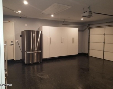 3287 Sierra Drive - Photo Thumbnail 27