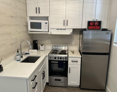 1258 Beach Road - Photo Thumbnail 4