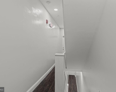 5237 Chester Avenue - Photo Thumbnail 16