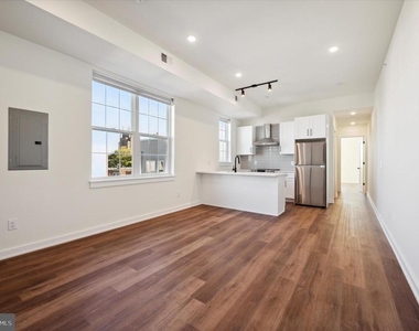 2513 N Howard Street - Photo Thumbnail 8