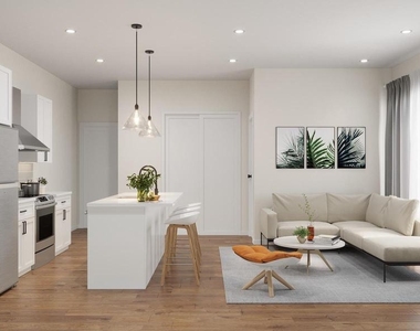 2513 N Howard Street - Photo Thumbnail 2