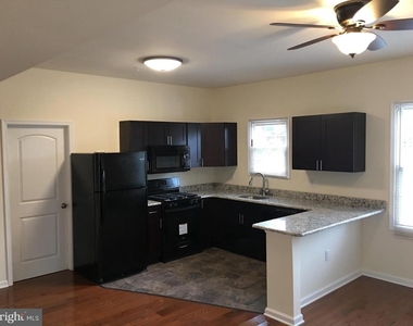 357 Oakwood Avenue - Photo Thumbnail 4