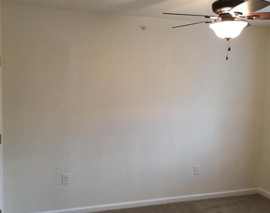 357 Oakwood Avenue - Photo Thumbnail 22