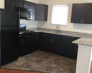 357 Oakwood Avenue - Photo Thumbnail 2