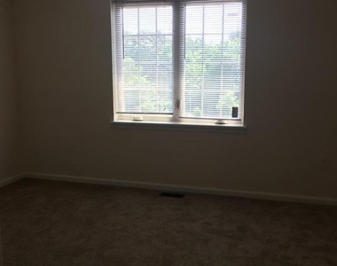 357 Oakwood Avenue - Photo Thumbnail 19
