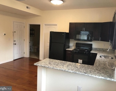 357 Oakwood Avenue - Photo Thumbnail 1