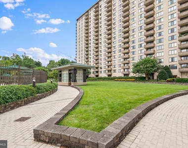 5225 Pooks Hill Road - Photo Thumbnail 5