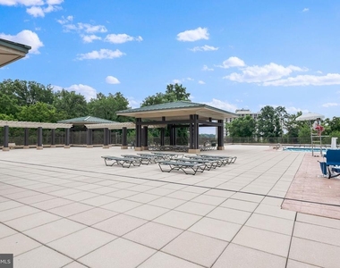 5225 Pooks Hill Road - Photo Thumbnail 38