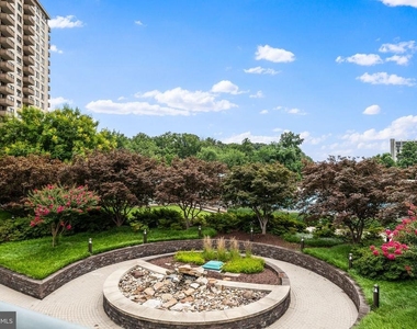 5225 Pooks Hill Road - Photo Thumbnail 13