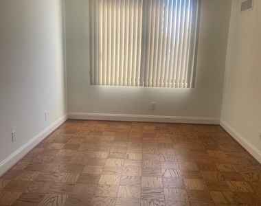 5225 Pooks Hill Road - Photo Thumbnail 48