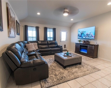 3009 Armidale Dr - Photo Thumbnail 11