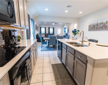 3009 Armidale Dr - Photo Thumbnail 8