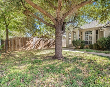 409 E Austin Ave - Photo Thumbnail 3